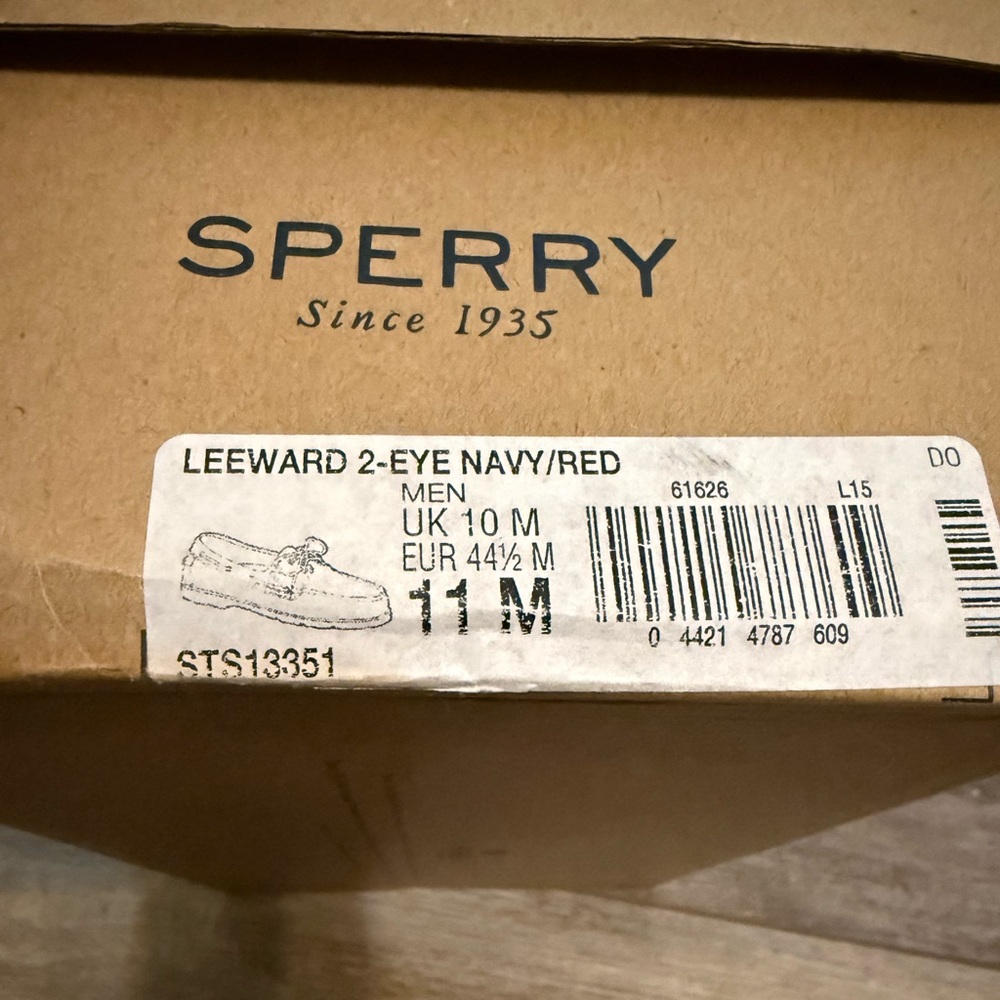 Sperry Men's Red and Navy Boat Shoes - Picture 8 of 9